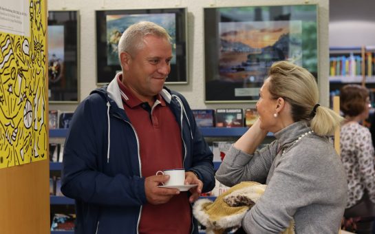 Dialog-Café in der Brigitte-Reimann-Stadtbibliothek